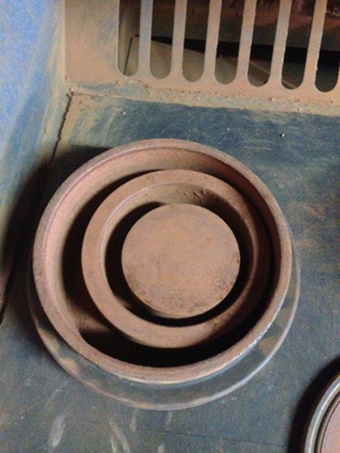 Pulveriser bowls that are either not being cleaned between samples or are in poor condition. 
